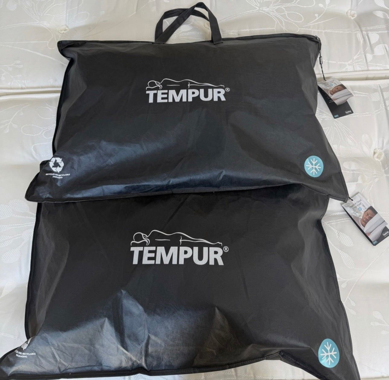 Brand New Tempur Cloud Smartcool Pillow Pair (Soft) - RRP £318