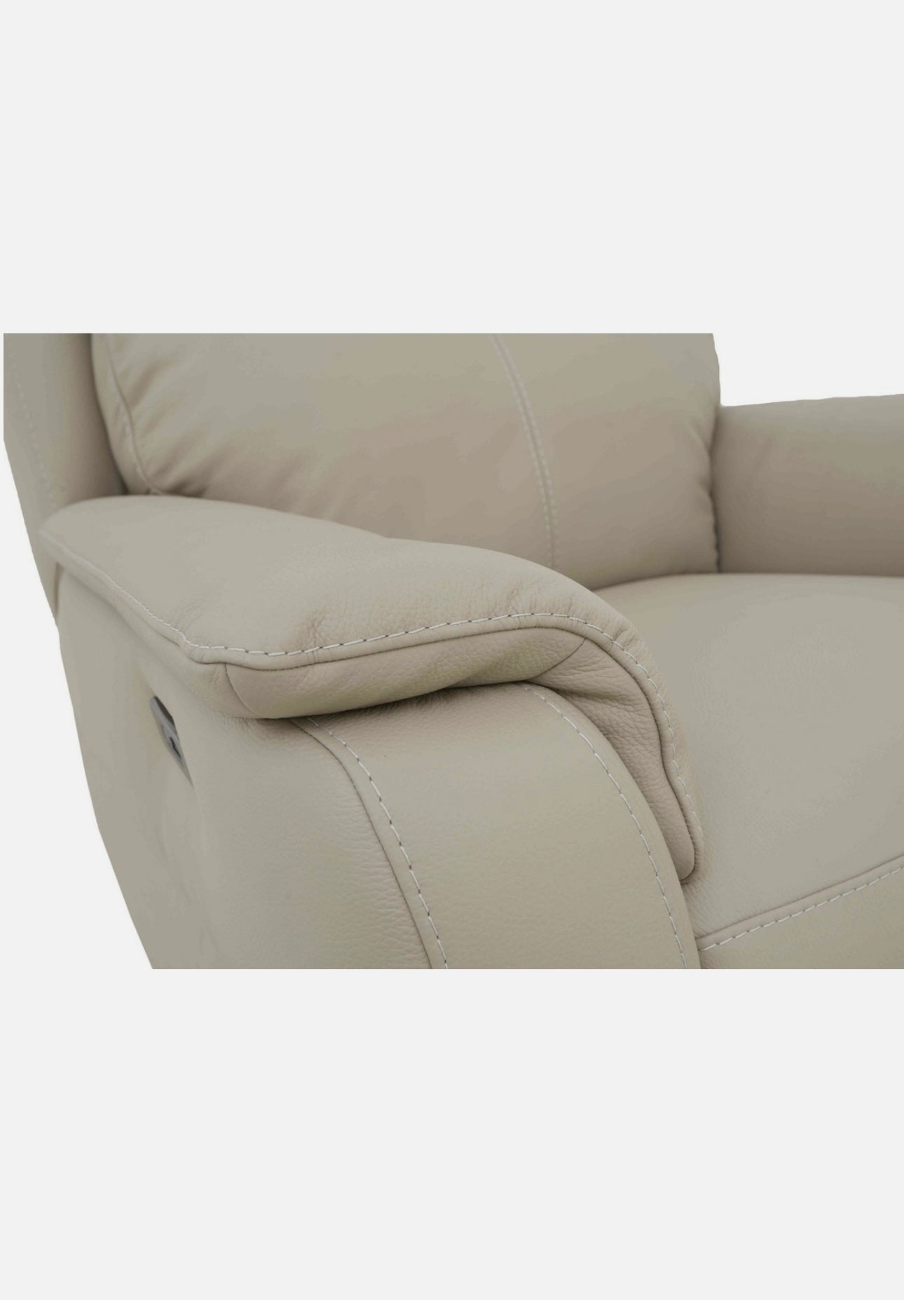 'Nicoletti Vito’ Leather 2 Seater Sofa + x2 Power Recliner Chairs - RRP £6985