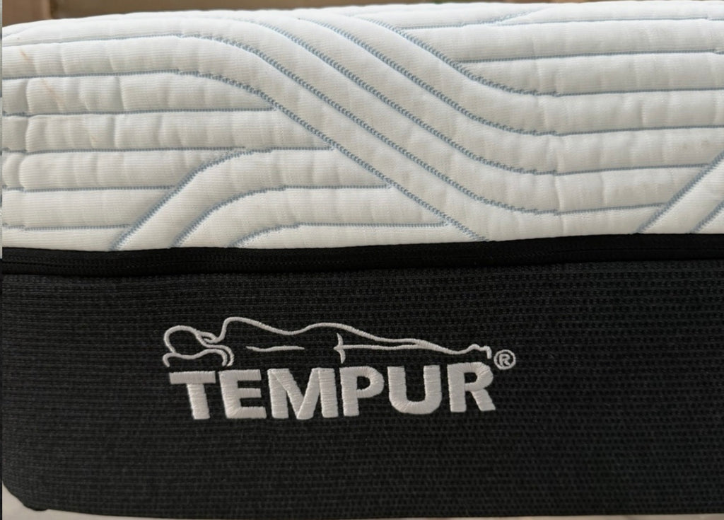 Tempur Pro Smartcool Medium Firm King Size Mattress / RRP £1550