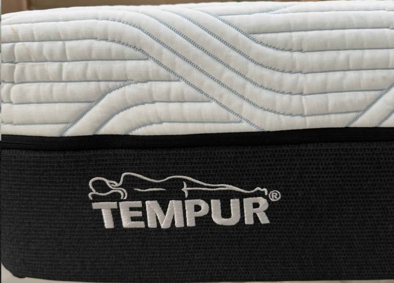 Tempur Pro Smartcool Medium Firm King Size Mattress / RRP £1550