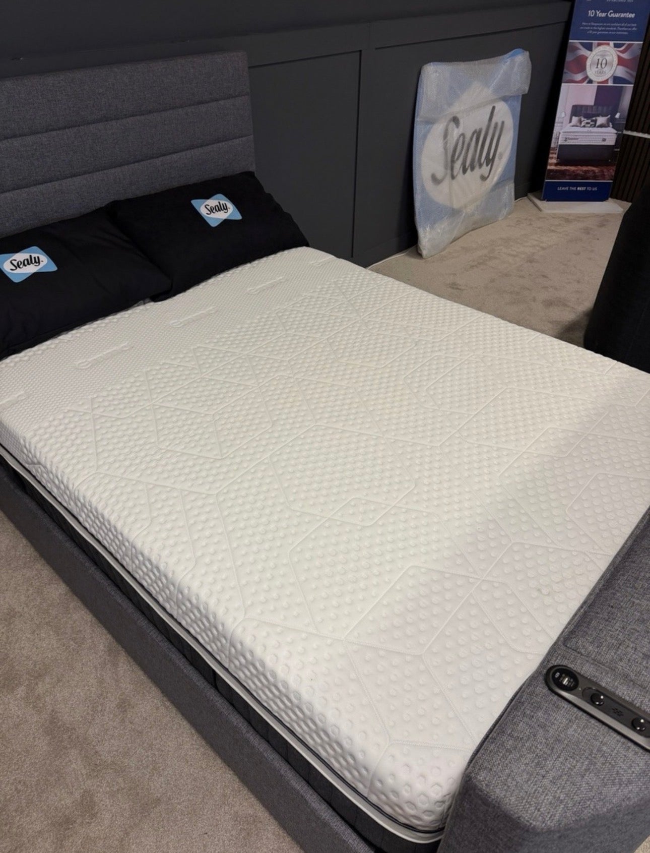 Emma Diamond Hybrid Deluxe King Size Mattress / RRP £2099