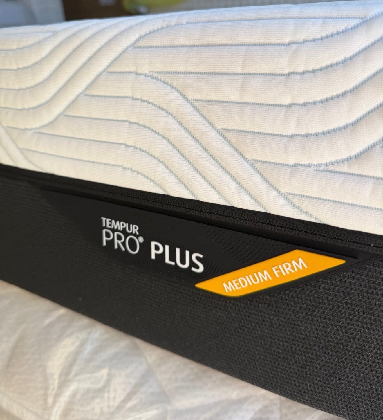 Tempur Pro Plus Smartcool Medium Firm King Size Mattress / RRP £2199