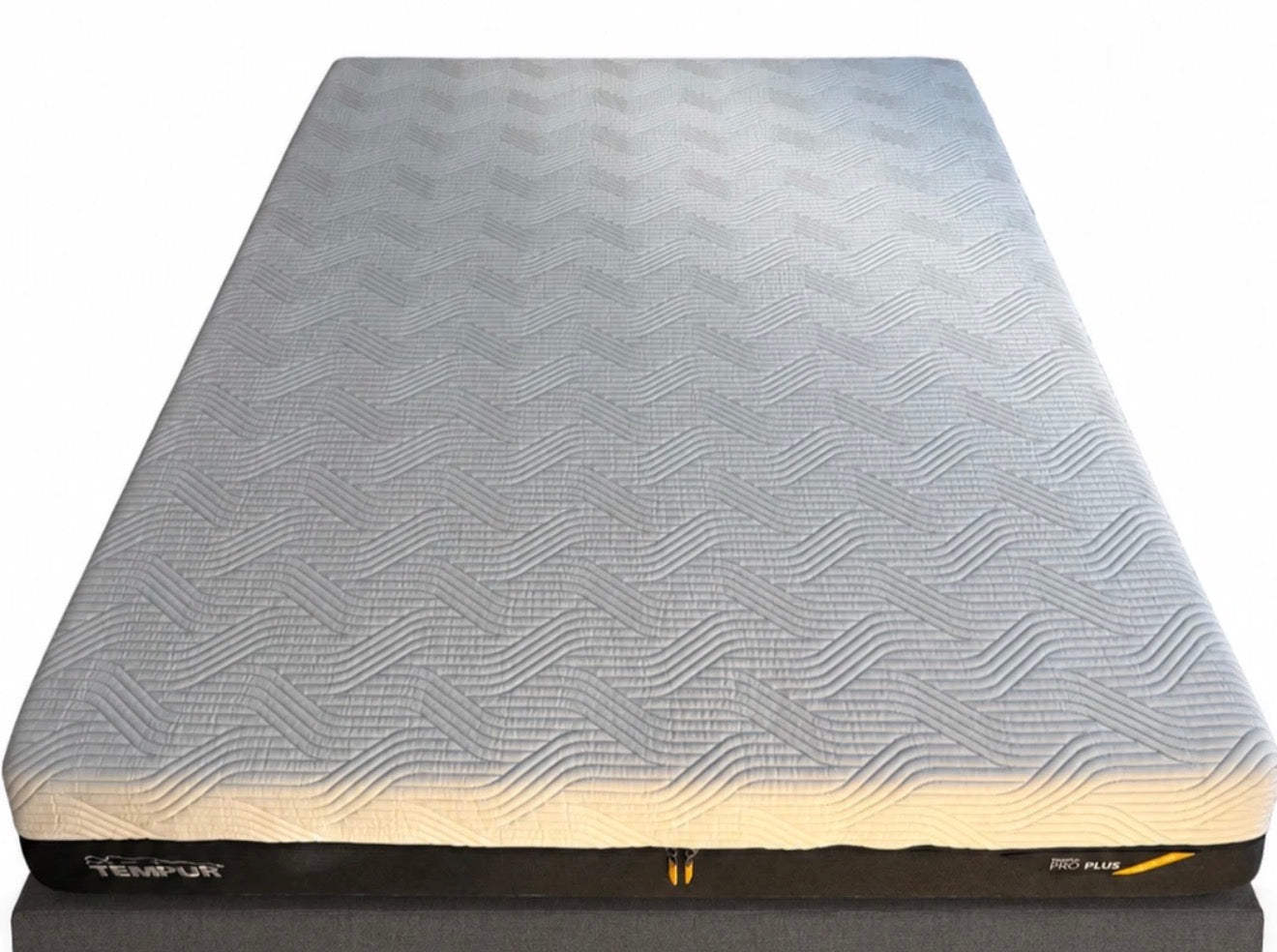 Tempur Pro Plus Smartcool Medium Firm King Size Mattress / RRP £2199
