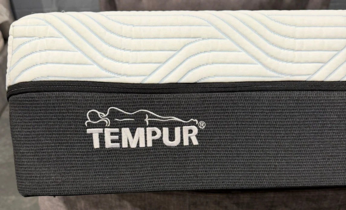 Double Tempur Pro SmartCool Medium Firm Mattress / RRP: £1849